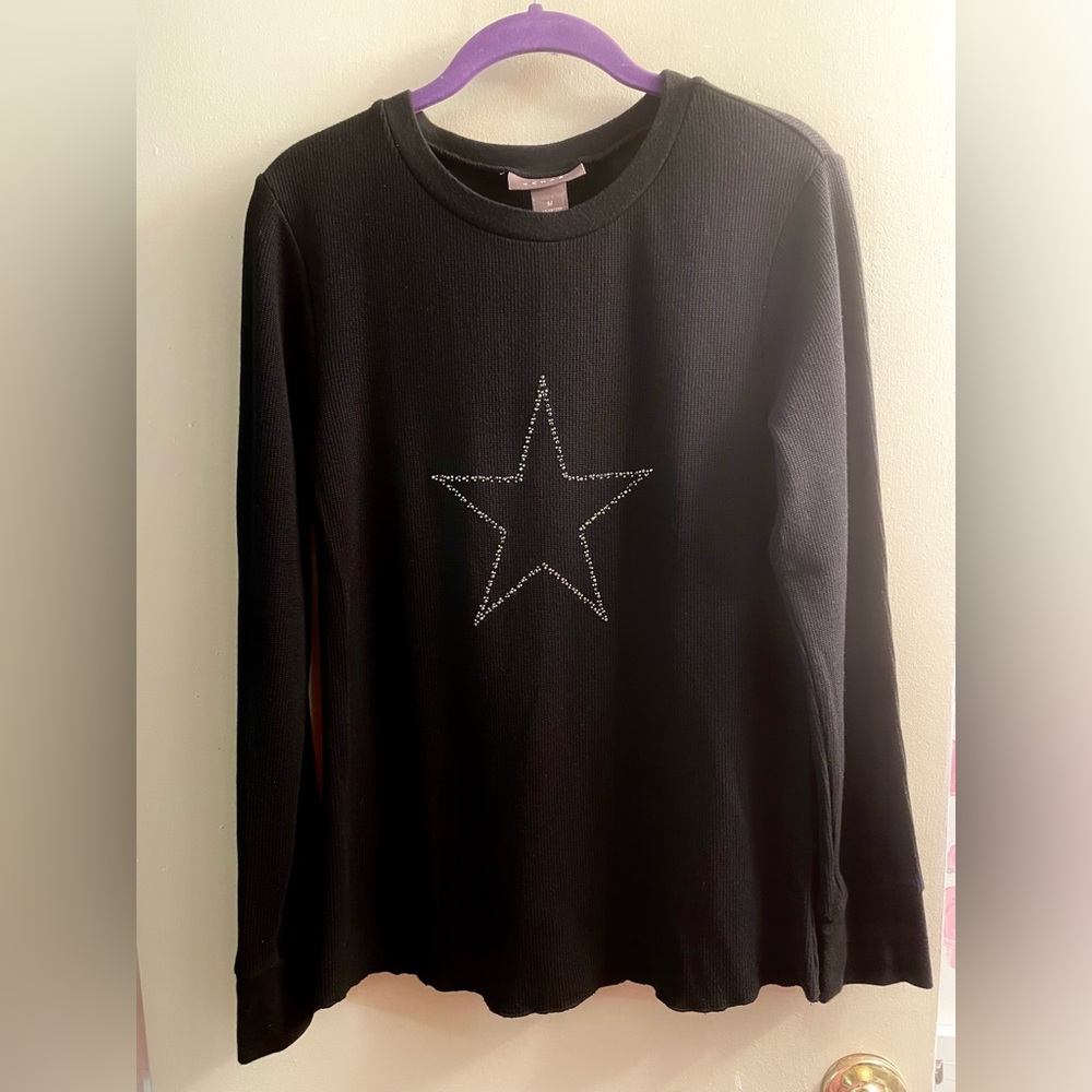 Black Long Sleeve Top Gunmetal Star Embellishment
SIZE MEDIUM EUC!